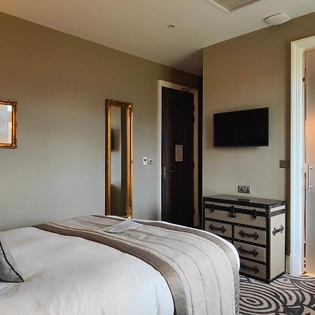 Oddfellows On The Park Cheadle  Zimmer foto A room at the hotel