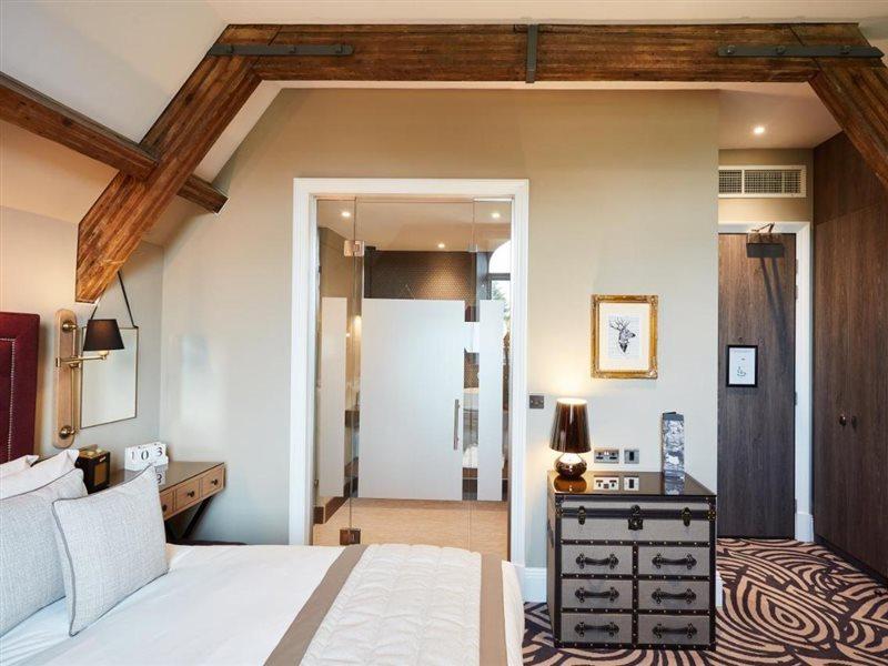 Oddfellows On The Park Cheadle  Exterior foto A room at the hotel