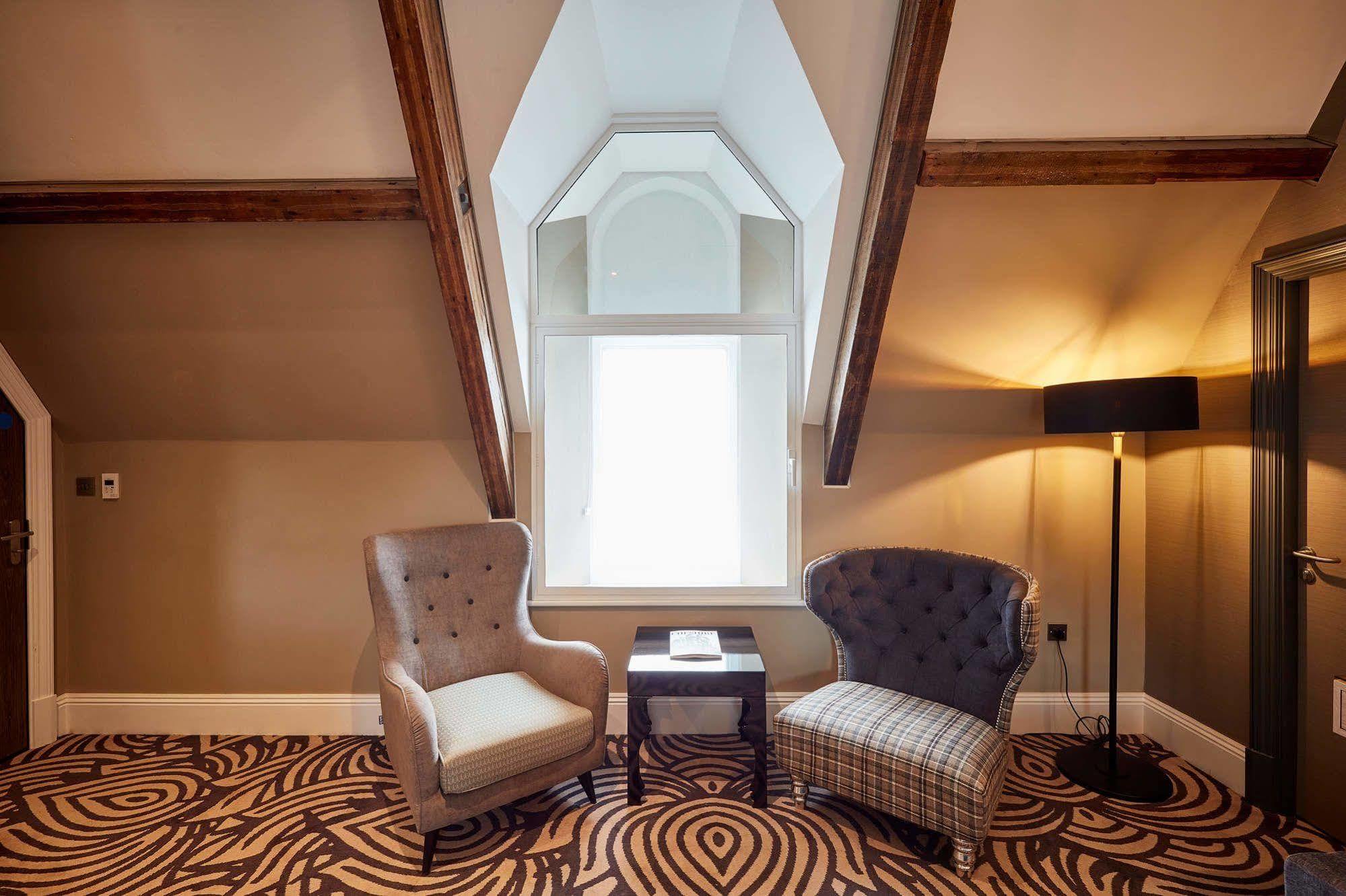 Oddfellows On The Park Cheadle  Exterior foto The interior of the hotel