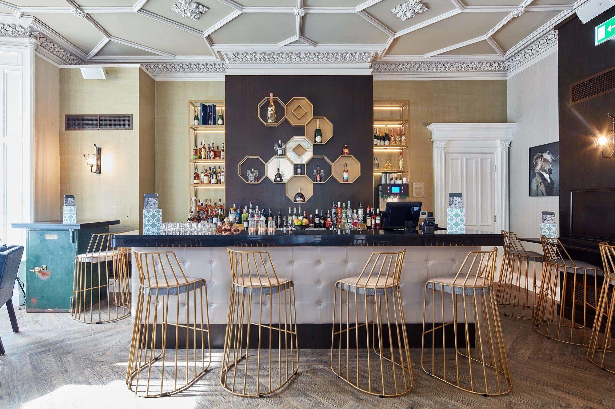 Oddfellows On The Park Cheadle  Exterior foto The bar at the 2018 refurbishment